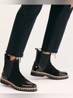 Free People Atlas Chelsea Ankle Boots | Patent Cap Toe | Size W 41 (US 10